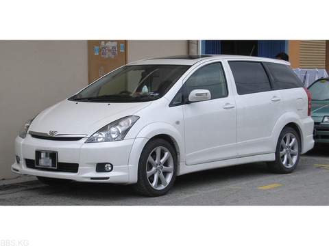 Продаю Toyota Wish, 2003 г.в, 8200 $.