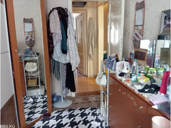 82 000$ США!!! Срочно!!! Продается 3кв. в очень хор. сост.!!! Токтогула\К.Акиева 2\5 инд 60м2!!! Неб - 5/10