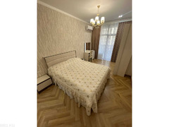 Продаю 2-комнатную квартиру, мкр. Асанбай, б/п - 2/10