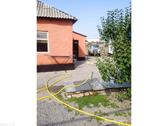 Продаю 2 дома +участок 33 сот., г.Бишкек, Маевка