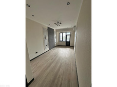 Продаю 2-комнатную квартиру, р-он Абая / Ахунбаева, б/п - 2/10